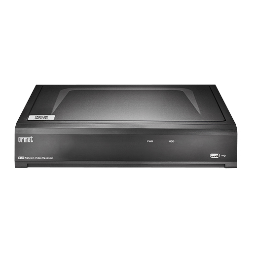 Schwarzer Netzwerkrekorder mit USB-Anschluss rechts und LED-Anzeigen für Betrieb und Festplatte auf der Vorderseite.